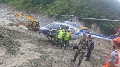 Nepal’de meydana gelen sel felaketinde mahsur kalan 2 işçi, 10