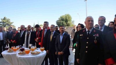 Nevşehir’de 2026-2027 Adli Yılı, adliye binasının girişinde düzenlenen bir törenle