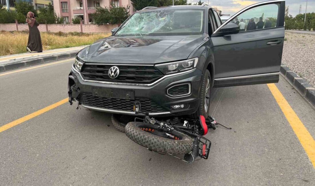 Niğde’de, aynı yönde seyreden bir otomobil ile elektrikli bisikletin çarpıştığı