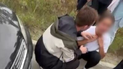 Eskişehir’in Tepebaşı ilçesinde bir kadın sürücü, kontrolü kaybederek aracını kaza