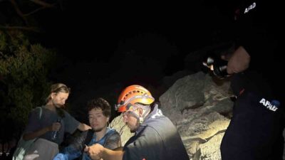 Antalya’da, 2 Rus turistin yürüyüş yaparken yollarını kaybetmeleri sonrasında AFAD