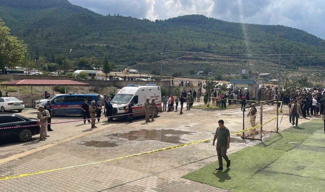 Osmaniye Valisi Mehmet Fatih Serdengeçti, Farabi Anadolu Lisesi’nde görevli edebiyat