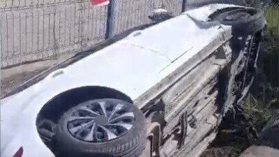 Osmaniye’nin Düziçi ilçesinde meydana gelen trafik kazasında, iki aracın çarpışması