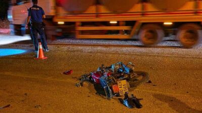 Kadirli ilçesinde motosiklet ile hafif ticari aracın çarpışması sonucu ağır