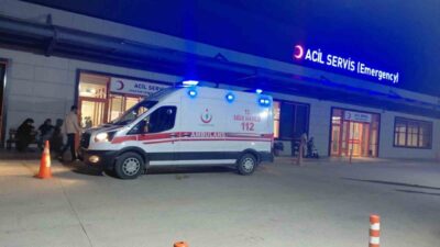 Osmaniye’nin Düziçi ilçesinde otomobil ile motosikletin çarpıştığı bir trafik kazası