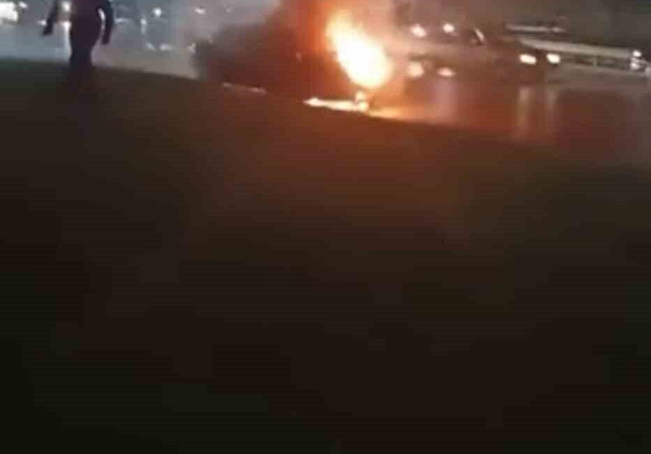 Bursa’da seyir halinde olan bir aracın motor kısmında çıkan yangın,