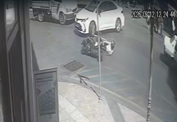 Aydın’ın Efeler ilçesinde bir kaza meydana geldi; bir otomobil ile