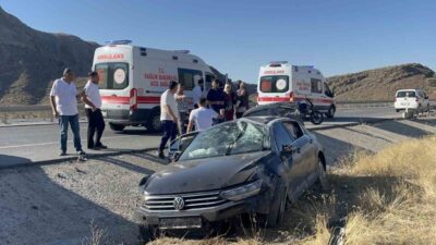 Sivas’ta, bir otomobilin kontrolden çıkarak şarampole yuvarlanması sonucu meydana gelen