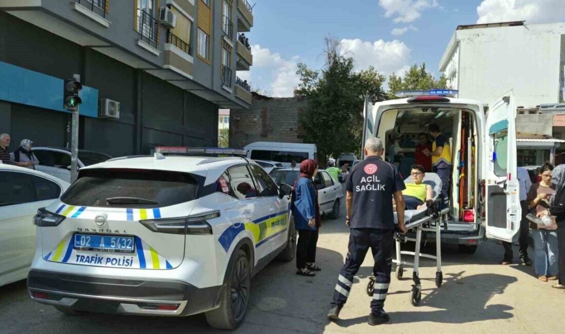 Adıyaman’da 10 yaşındaki bir çocuk, otomobilin çarpması sonucu yaralandı. Olayın,