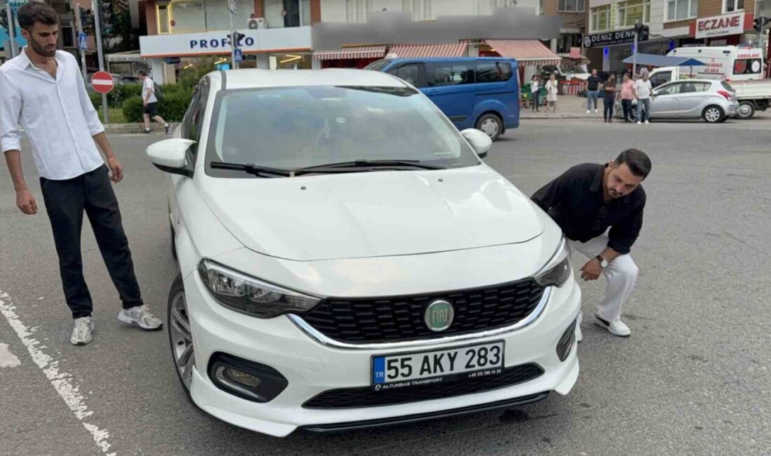 Samsun’un İlkadım ilçesinde bir kavşakta meydana gelen trafik kazasında, otomobilin