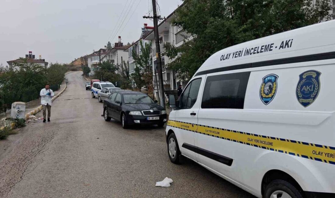 Eskipazar ilçesinde, otomobilinden inen ve sonrasında dengesini kaybederek düşen bir