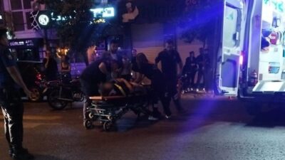 Aydın’ın Efeler ilçesinde meydana gelen trafik kazasında otomobil ile motosiklet