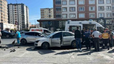 Kocasinan ilçesinde meydana gelen trafik kazasında 2 kişi yaralandı. Osmangazi
