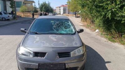 Palu ilçesinde meydana gelen bir trafik kazasında, bisiklet sürerken motosiklet