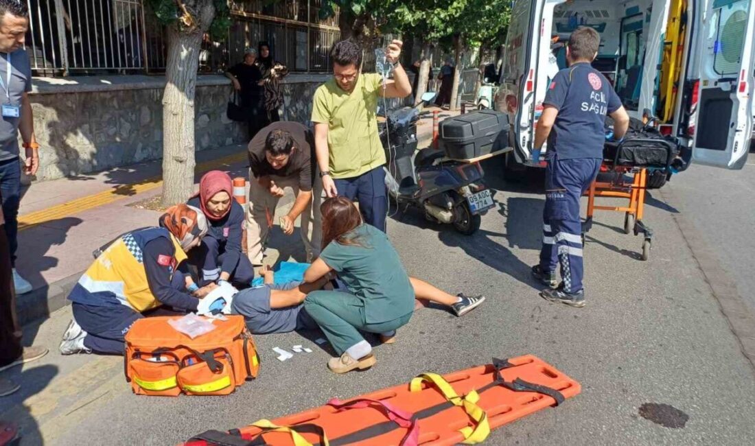 Efeler ilçesinde meydana gelen bir trafik kazasında, park halindeki bir