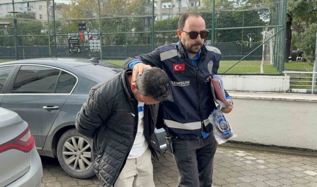 Samsun’un Atakum ilçesinde, bir evden mutfak penceresinden içeri giren ve