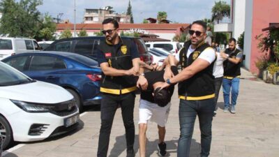 Adana’da yaşanan olayda, bir cezaevi firarisi polise teslim olmamak için