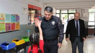 Erzurum’da okul çevresinde uygulanan güvenlik önlemleri kapsamında faaliyet gösteren Motosikletli