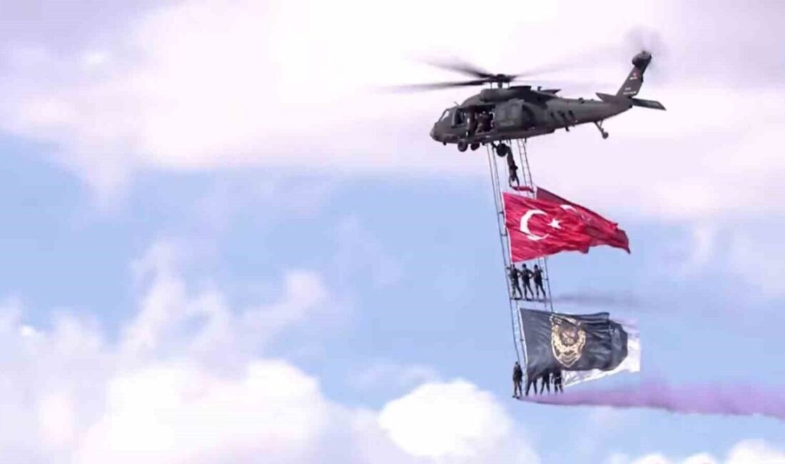 Güneydoğu’da düzenlenen TEKNOFEST etkinliğinde, Emniyet Genel Müdürlüğü Havacılık Daire Başkanlığı