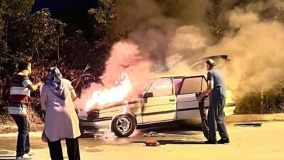 Ankara’nın Pursaklar ilçesinde, Altınova Mahallesi’nde seyir halindeki bir aracın elektrik