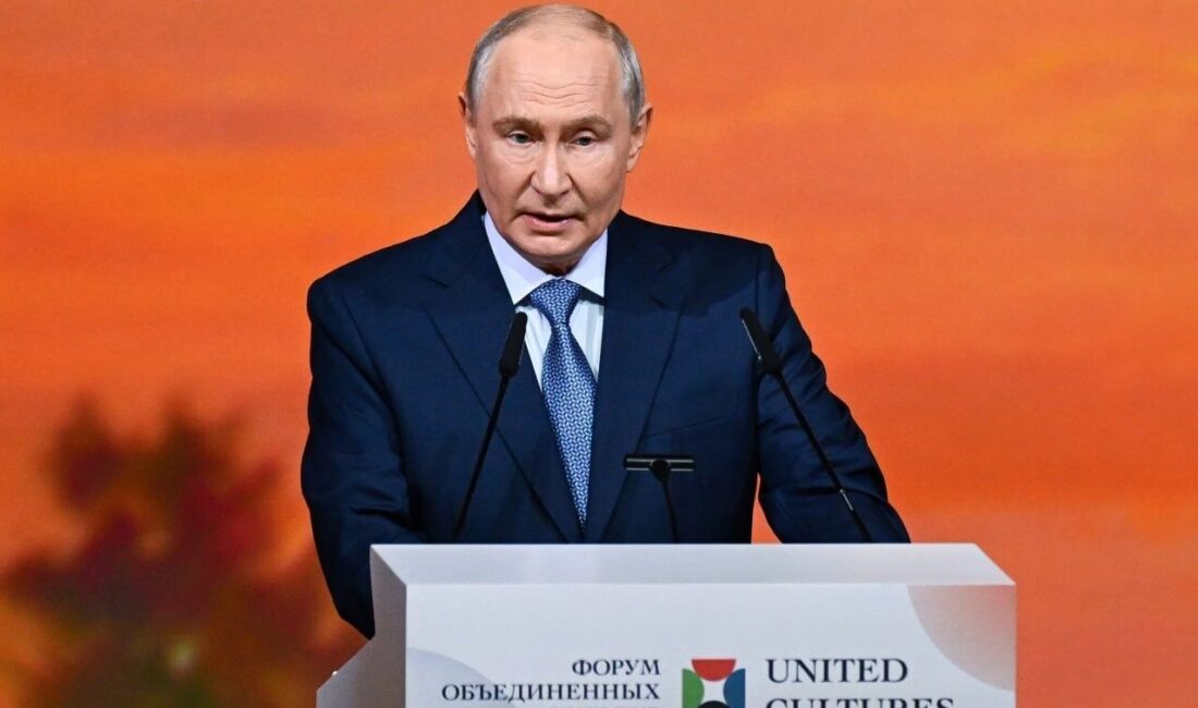 Rusya Devlet Başkanı Vladimir Putin, St. Petersburg Uluslararası Birleşik Kültürler