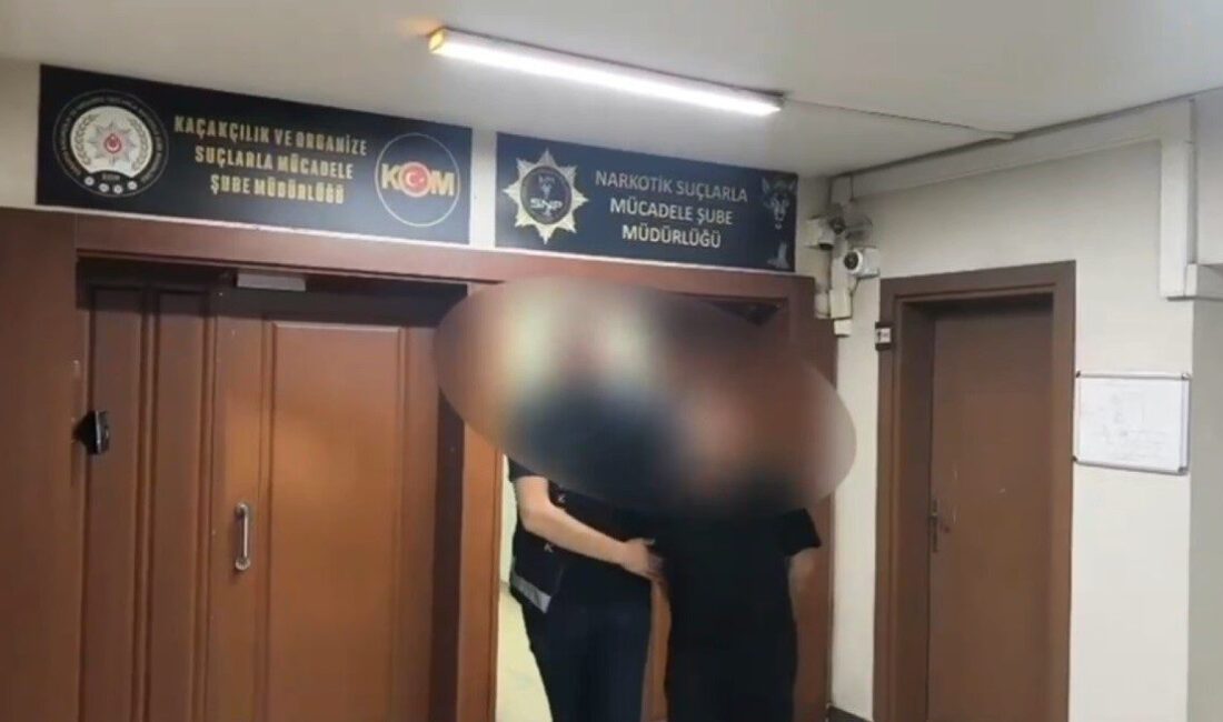 Sakarya’da gerçekleştirilen “Sokaklar Güvende” operasyonunda 3 uyuşturucu şüphelisi polis ekipleri