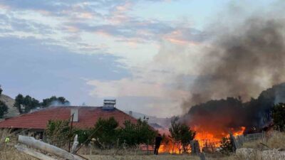 Burdur’un Gölhisar ilçesinde meydana gelen yangın, Armutlu Mahallesi’nde bulunan bir