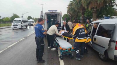 Samsun’da meydana gelen bir kazada, motosikletin yayaya çarpması sonucunda hem
