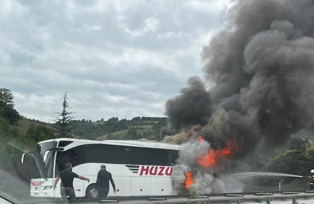 Samsun’da seyir halinde olan bir yolcu otobüsünde çıkan yangın faciaya