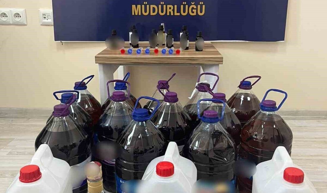 Afyonkarahisar’ın Sandıklı ilçesinde polis ekipleri tarafından gerçekleştirilen operasyonda 76 litre