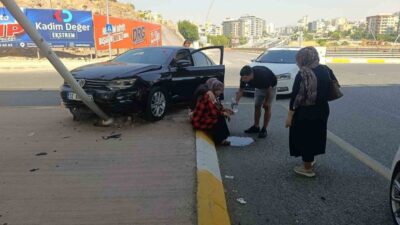 Şanlıurfa’da meydana gelen trafik kazasında, Karaköprü ilçesindeki GAP Bulvarı üzerinde
