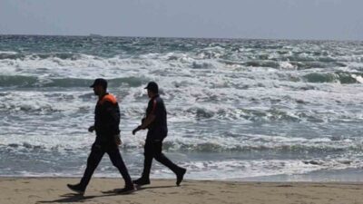Tekirdağ’ın Saray ilçesinde, Karadeniz kıyısında bulunan plajlarda bugün denize girmek
