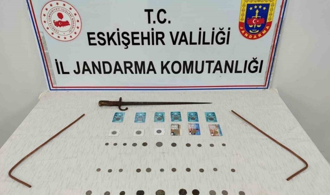 Eskişehir’de Jandarma ekipleri, istihbarat çalışmaları sonucunda bir kişinin evinde 2