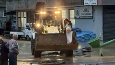 Karasu İlçesi’nde meydana gelen şiddetli yağışlar sonrasında su baskını yaşayan