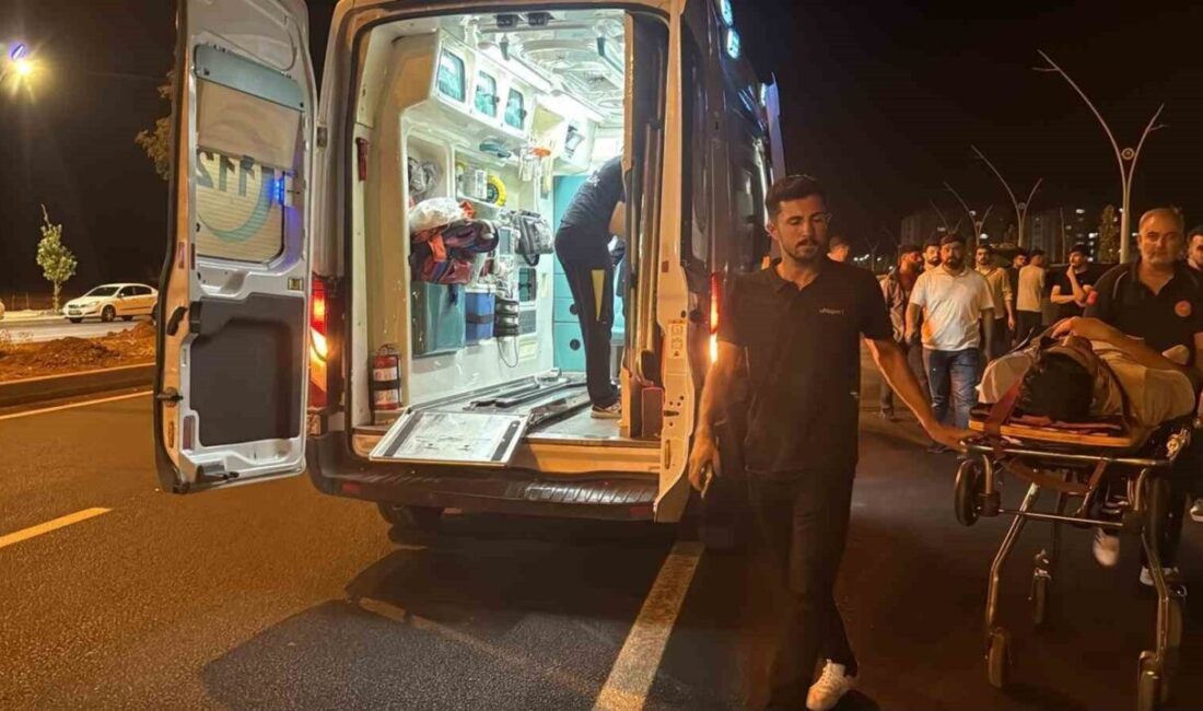 Diyarbakır’ın Kayapınar ilçesinde bir kamyonetin seyir halindeyken yolcu koltuğundan düşen
