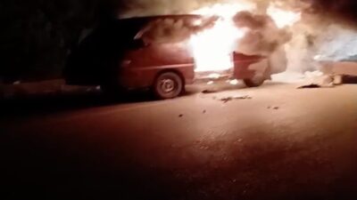 Kastamonu’nun Araç ilçesinde seyir halinde olan bir minibüs, dün gece