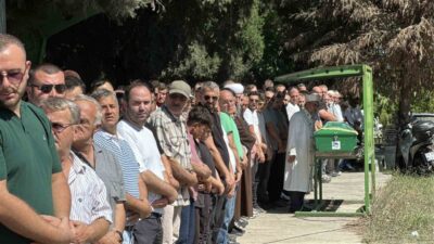 Alanya ilçesinde bir otel iskelesinden 50 santimetrelik sığ suya atlayarak