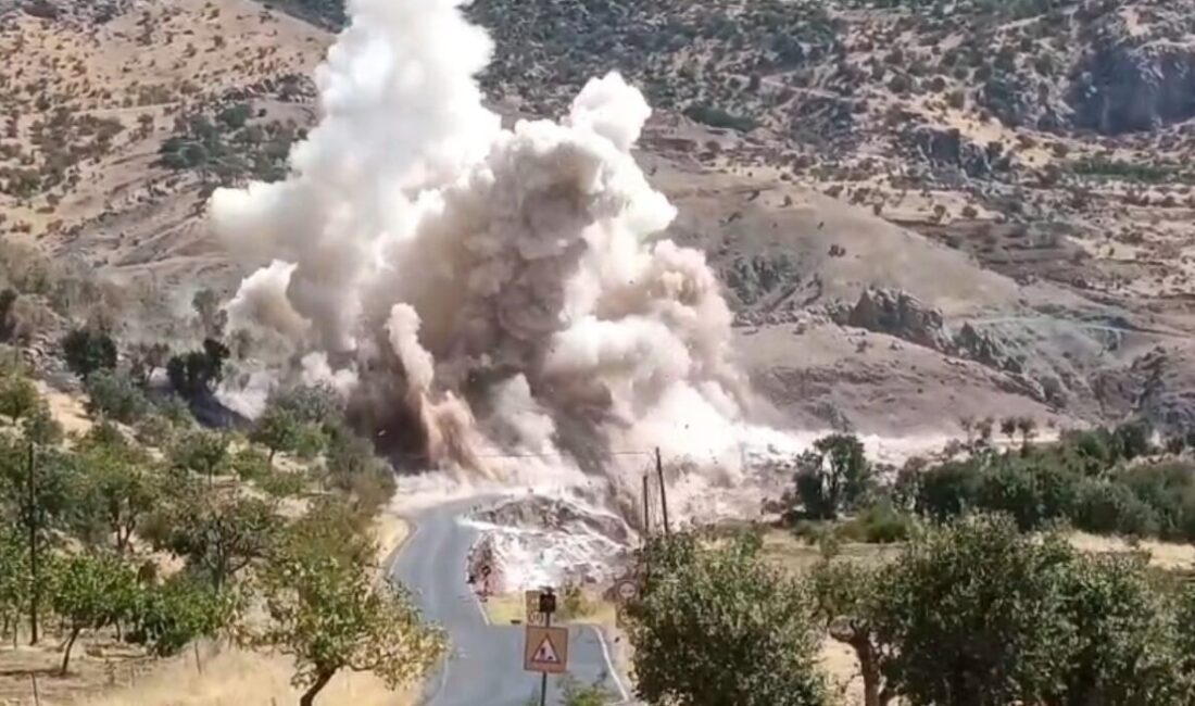 Kilis köyü yakınlarında Siirt-Pervari kara yolu projesi kapsamında yapılan kontrollü