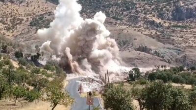 Kilis köyü yakınlarında Siirt-Pervari kara yolu projesi kapsamında yapılan kontrollü