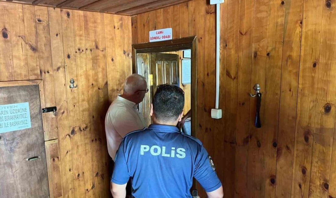 Sinop’ta yer alan tarihi Alaaddin Camii’nde yaşanan olayda, imam odasının