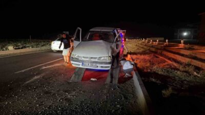 Şanlıurfa’nın Siverek ilçesinde meydana gelen trafik kazasında 2 kişi yaralandı.