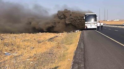 Şanlıurfa’nın Siverek ilçesinde seyir halindeki bir yolcu otobüsünde yangın çıktı