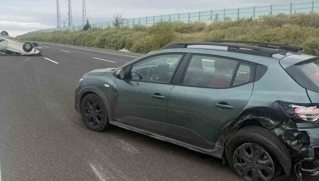 Eskişehir’de meydana gelen trafik kazasında bir otomobilin takla atmasıyla sonuçlanan