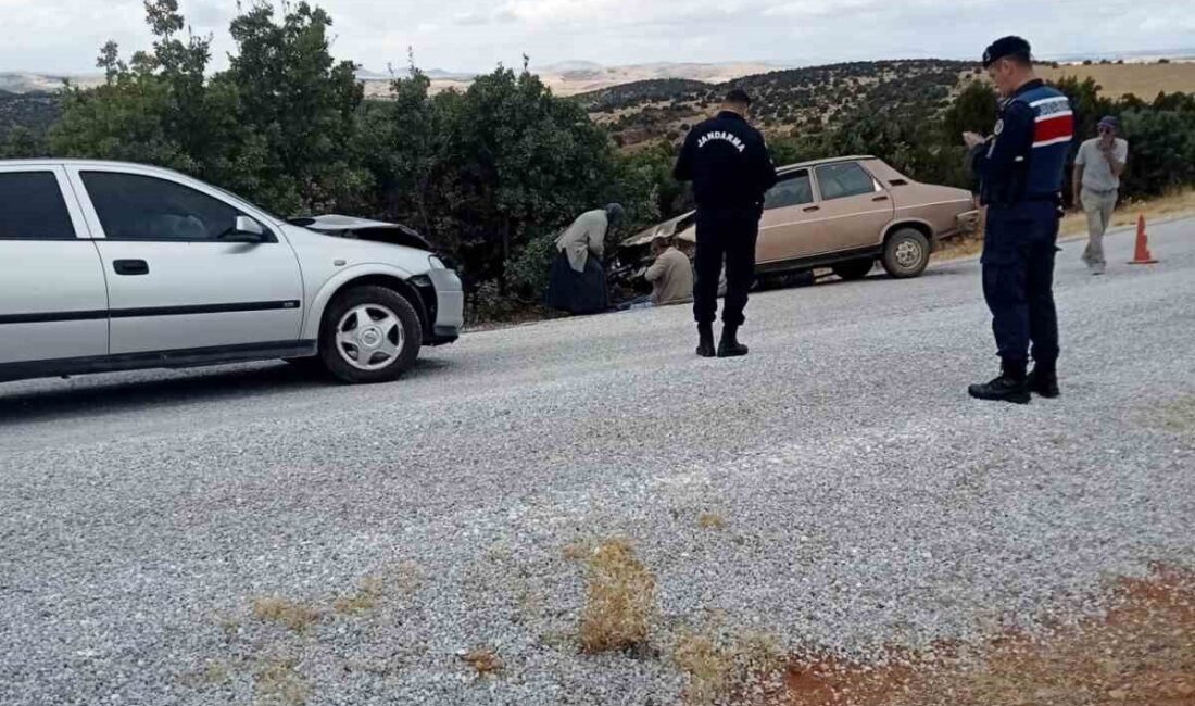 Sivrihisar ilçesinde meydana gelen trafik kazasında, iki aracın çarpışması sonucu