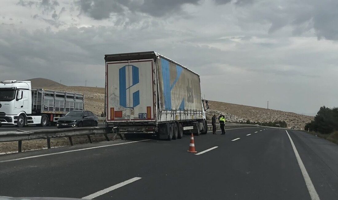 Eskişehir-Ankara karayolunda Sivrihisar ilçesi yakınlarında meydana gelen bir kaza, bir