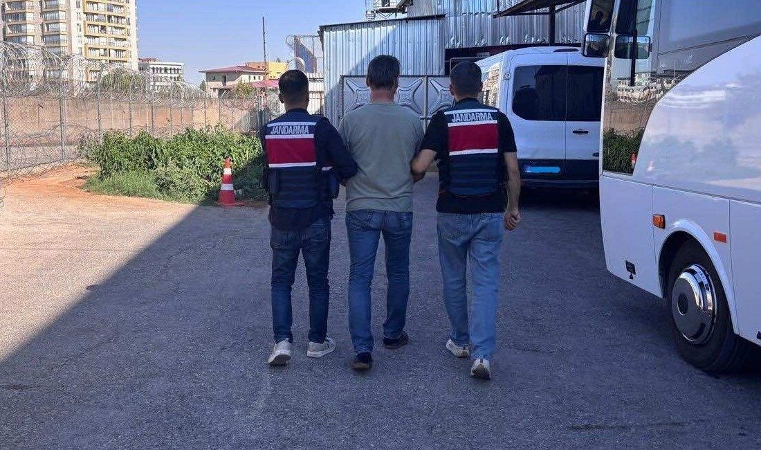 Gaziantep’te, jandarma ekipleri tarafından sosyal medya hesaplarında müstehcen içerikli görüntüler