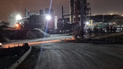 İstanbul’un Sultangazi ilçesinde, kimliği henüz belirlenemeyen bir erkek cesedi taş