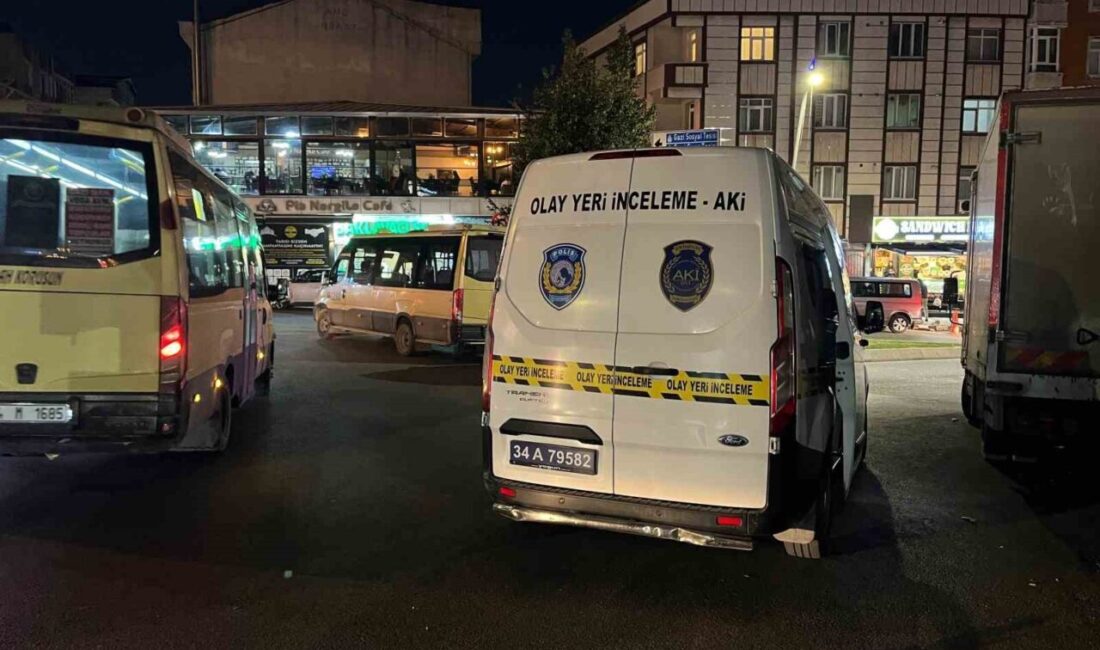 İstanbul’un Sultangazi ilçesinde yaşanan olayda, bir silahlı saldırgan cadde üzerinde