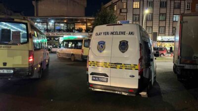 İstanbul’un Sultangazi ilçesinde yaşanan olayda, bir silahlı saldırgan cadde üzerinde