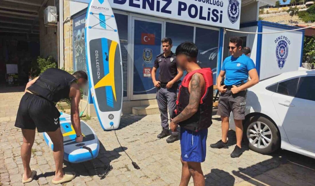 Antalya’da iki kişi, stand-up paddle (SUP) ile denize açıldıktan sonra